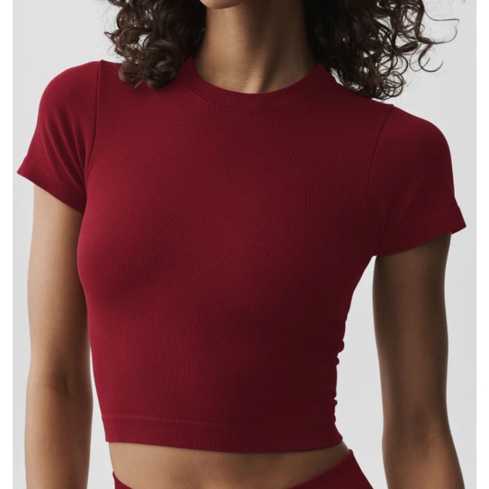 ALO Yoga Women's Short Sleeve Cropped Tee in Deep Red - Picture 2 of 5